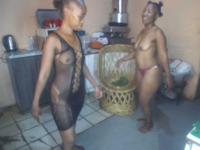 CurvyPear from BongaCams is Freechat