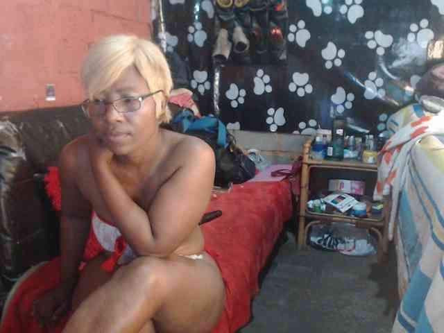 Curvypear webcam