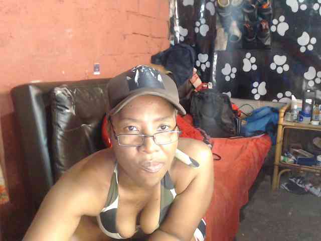 Curvypear