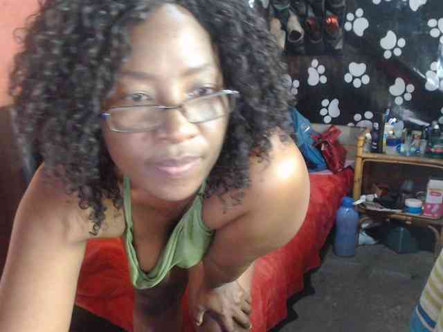 Curvypear webcam