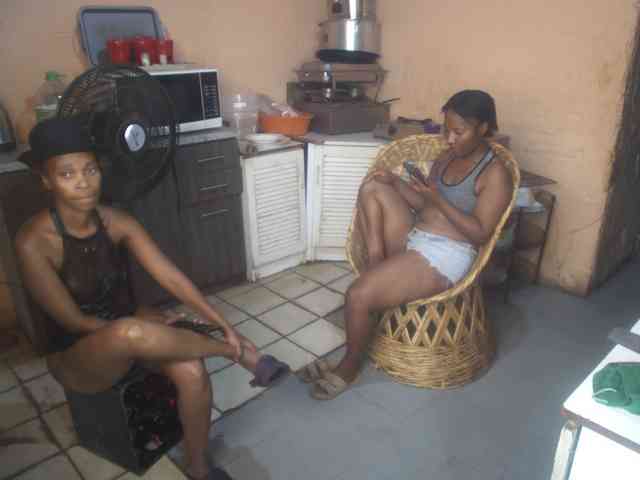 Curvypear Live Webcam on BongaCams