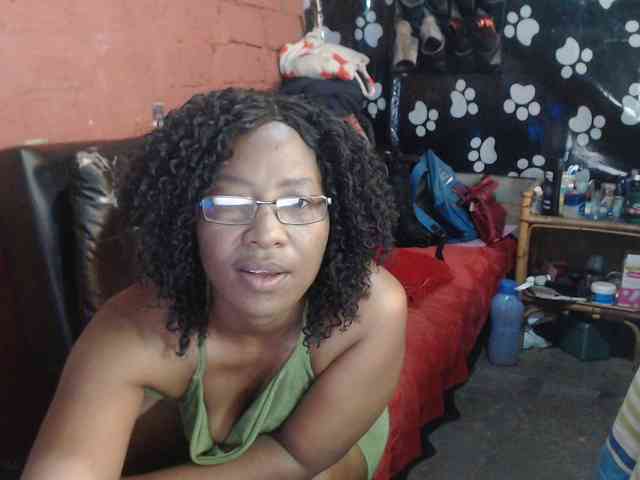 Curvypear webcam