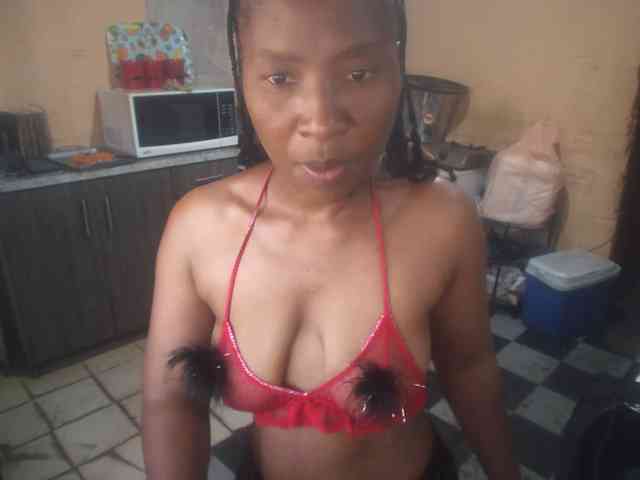 Curvypear webcam