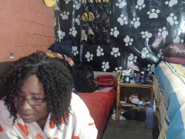 Curvypear webcam