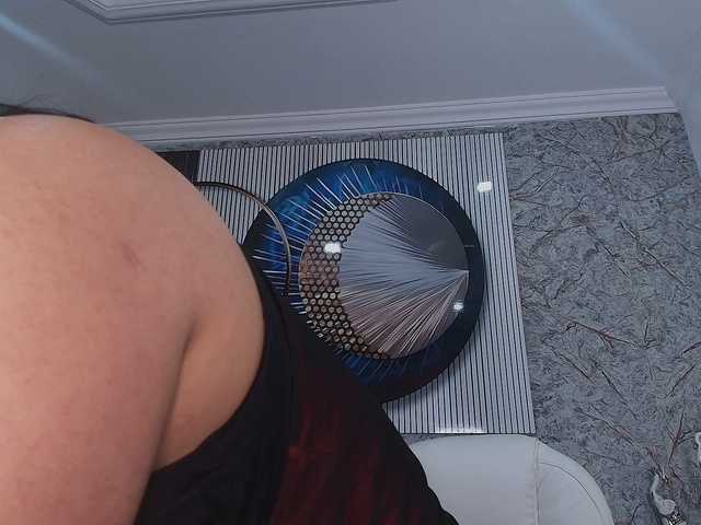 Octaviarouse's BongaCams show and profile