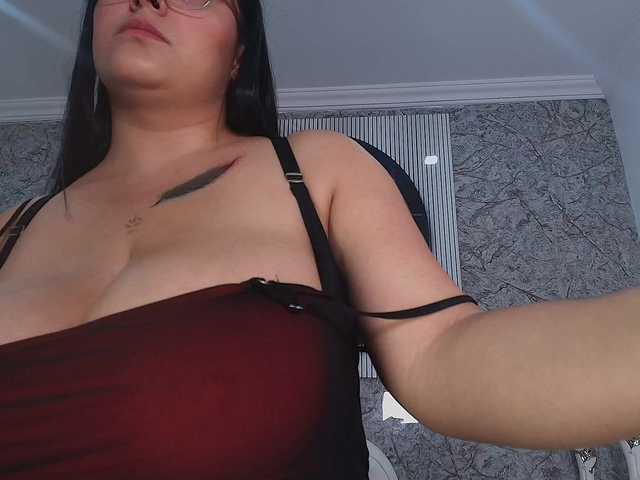 Octaviarouse's BongaCams show and profile