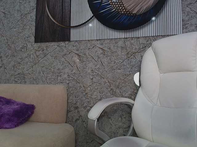 Octaviarouse's BongaCams show and profile