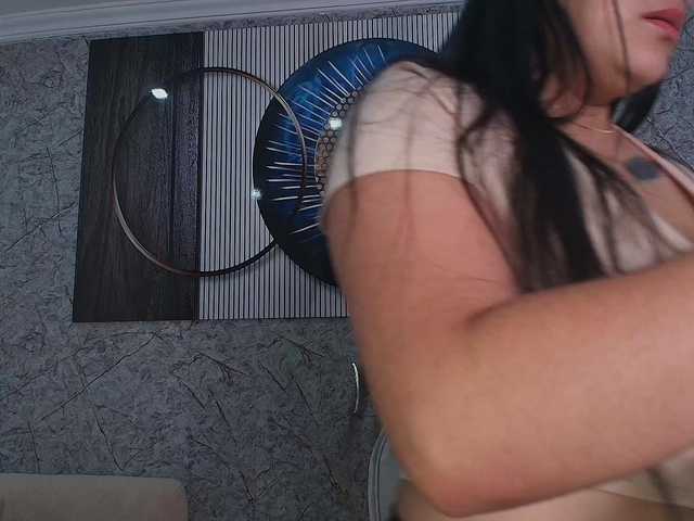 Octaviarouse's BongaCams show and profile