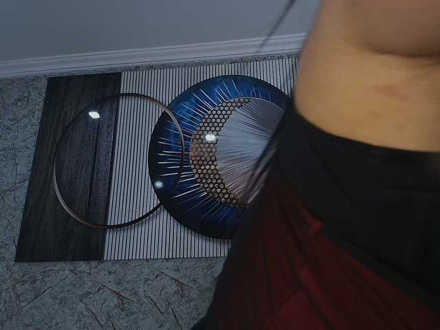 Octaviarouse's BongaCams show and profile