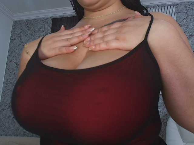 Octaviarouse's BongaCams show and profile