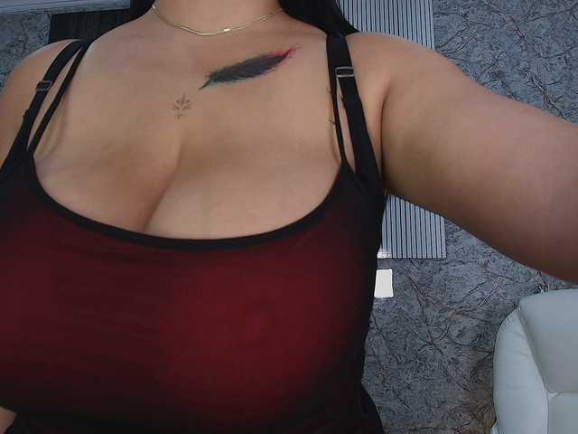 Octaviarouse's BongaCams show and profile