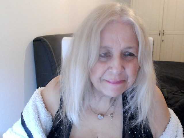 SusiLife's BongaCams show and profile