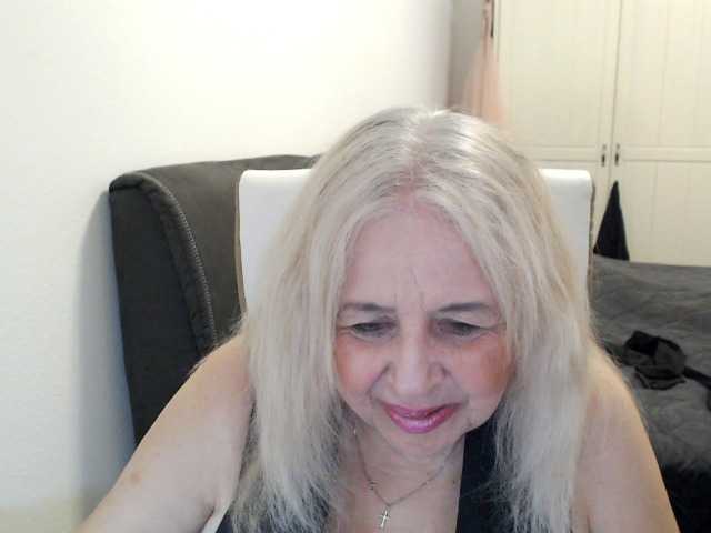 SusiLife's BongaCams show and profile