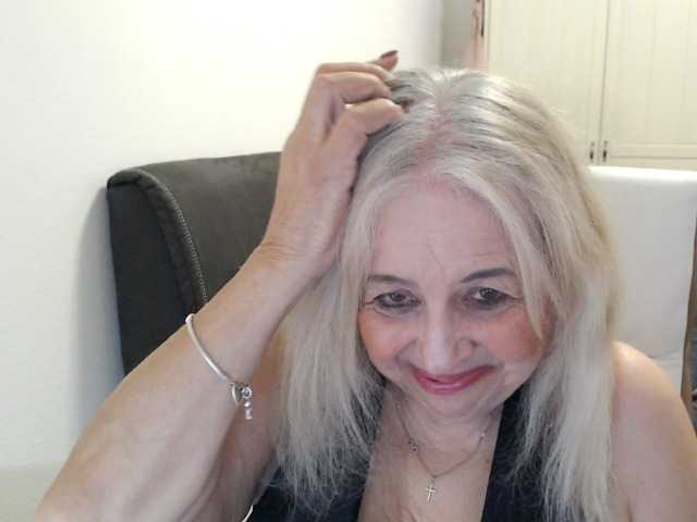 SusiLife's BongaCams show and profile