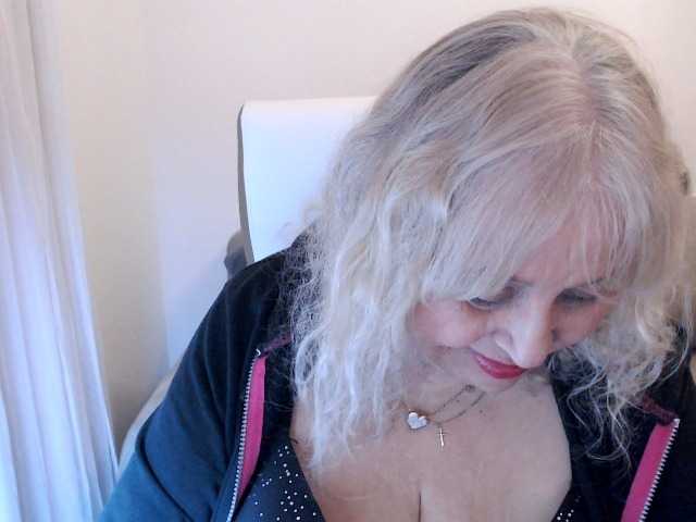 SusiLife's BongaCams show and profile