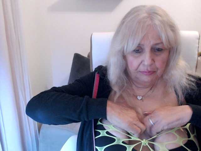 SusiLife's BongaCams show and profile