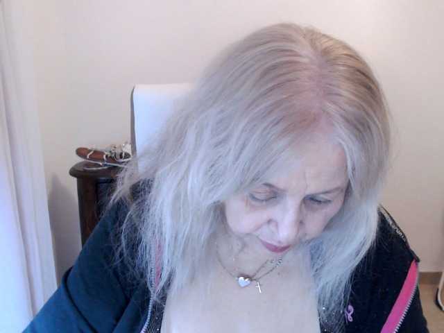 SusiLife's BongaCams show and profile