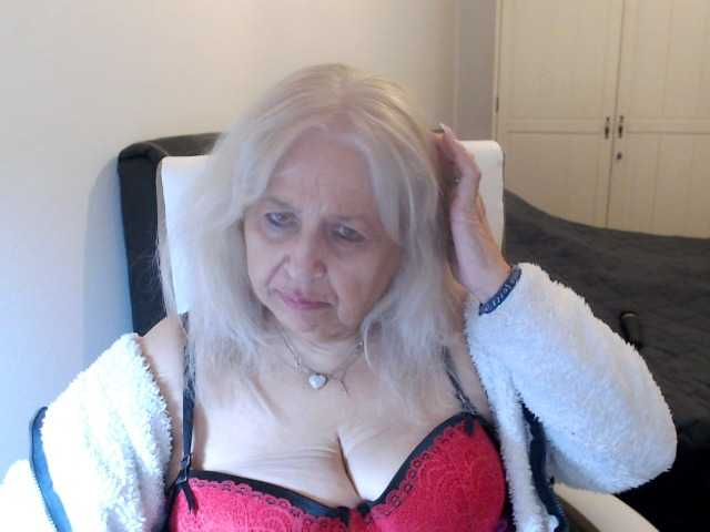 SusiLife's BongaCams show and profile