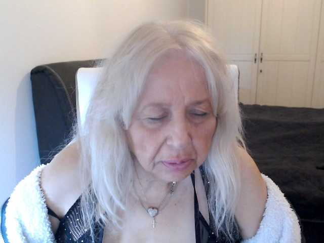 SusiLife's BongaCams show and profile