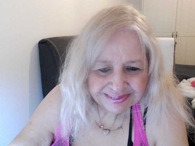 SusiLife ist eine deutsche Camgirl, die live performt in einem Show auf BongaCams. Folgende Tags sind dabei: White/Caucasian,Blonde,Shaved,