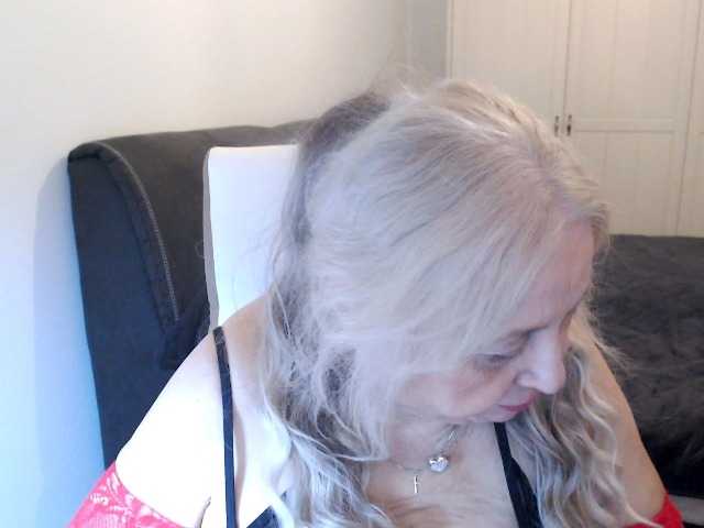 SusiLife's BongaCams show and profile