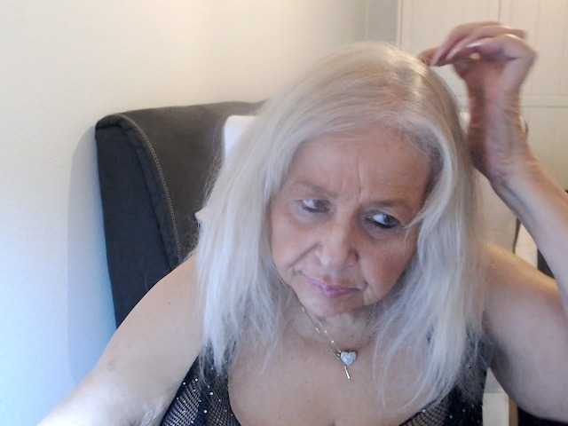 SusiLife's BongaCams show and profile