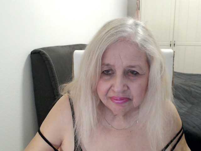 SusiLife's BongaCams show and profile