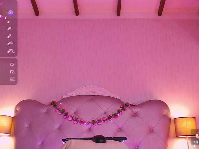 EverlyMoore on BongaCams