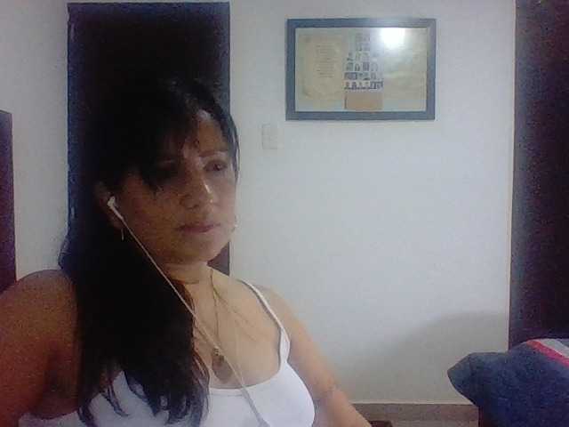 Luciana_ webcam bongacams model stream image