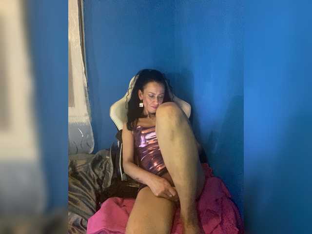 Mimi44's BongaCams show and profile