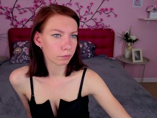 JullieFlow Porn Show