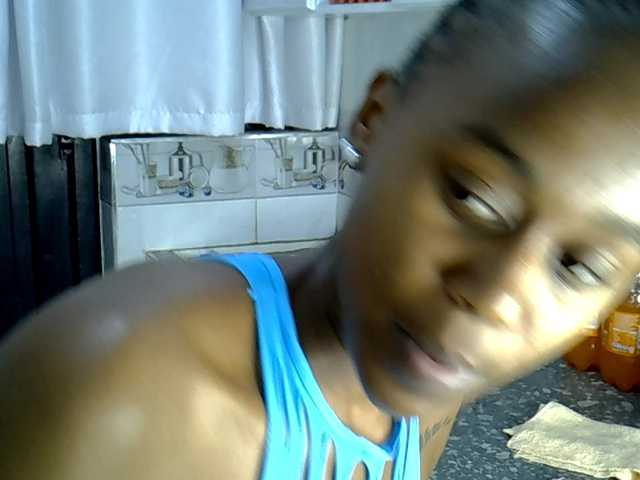 MDIVAH's BongaCams show and profile