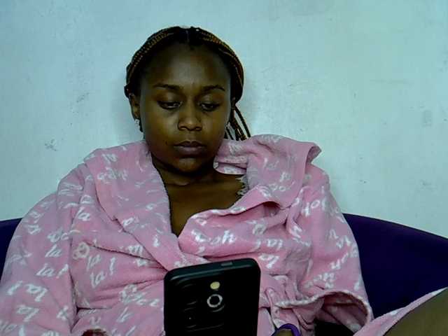 MDIVAH Live Cam on BongaCams