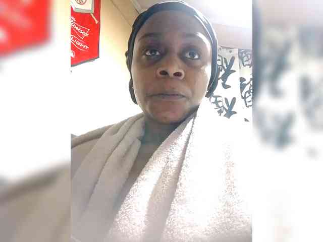 LAYLAAH webcam