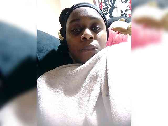 LAYLAAH webcam