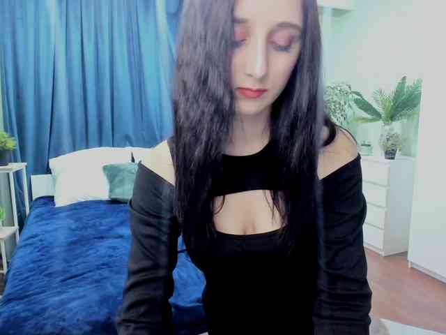 JulietMonli webcam