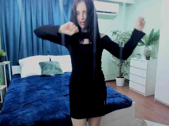 JulietMonli webcam