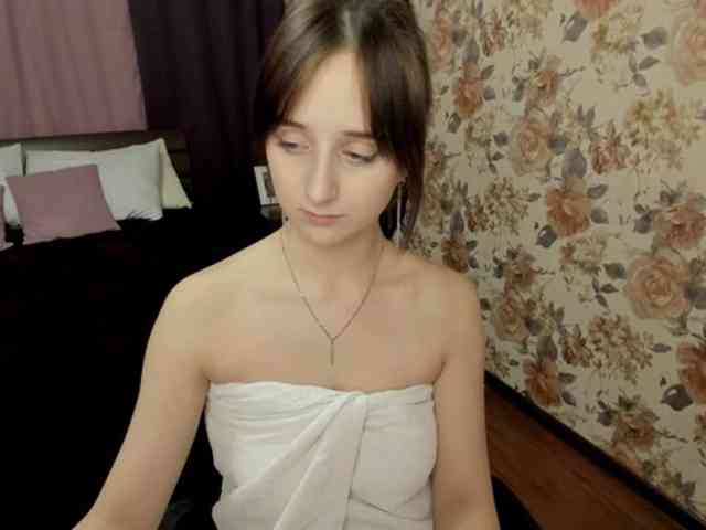 JulietMonli webcam