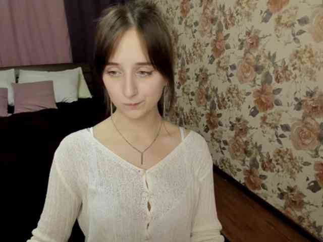 JulietMonli webcam