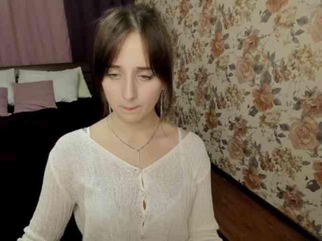 JulietMonli webcam