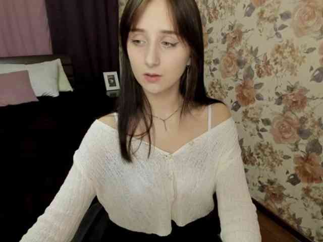 JulietMonli webcam