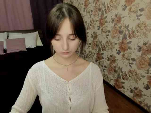 JulietMonli webcam