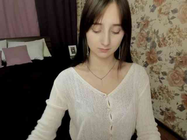 JulietMonli webcam