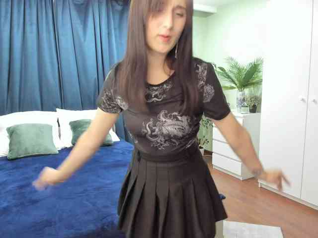 JulietMonli webcam