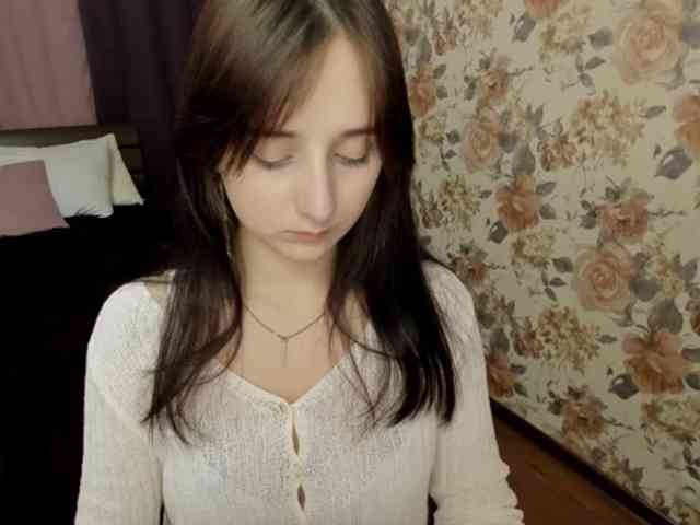JulietMonli webcam