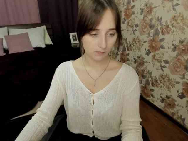 JulietMonli webcam