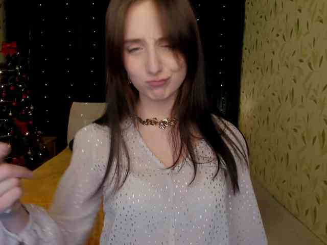 JulietMonli webcam