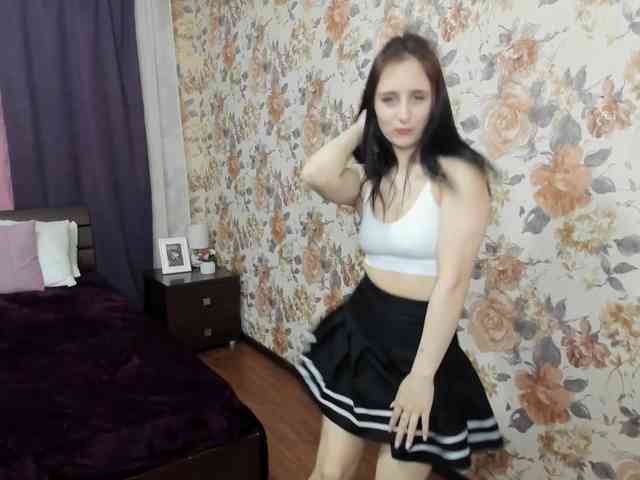 JulietMonli webcam