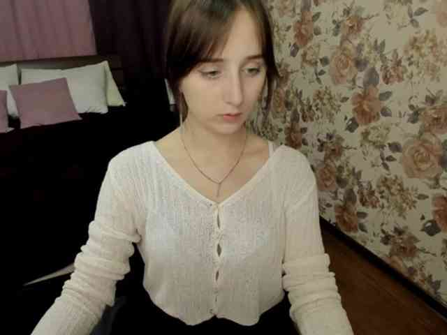 JulietMonli webcam