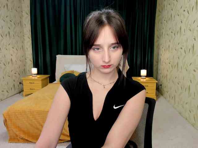 JulietMonli webcam